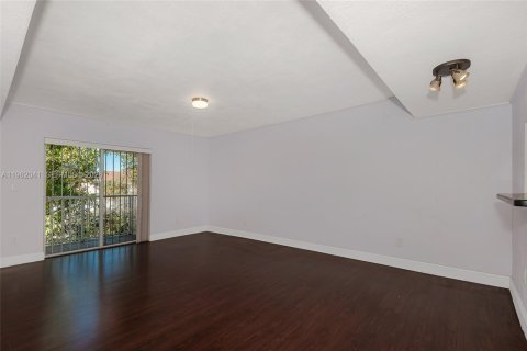 Condominio en venta en Miami, Florida, 2 dormitorios, 103.49 m2 № 2023759 - foto 2