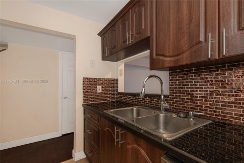 Condominio en venta en Miami, Florida, 2 dormitorios, 103.49 m2 № 2023759 - foto 11