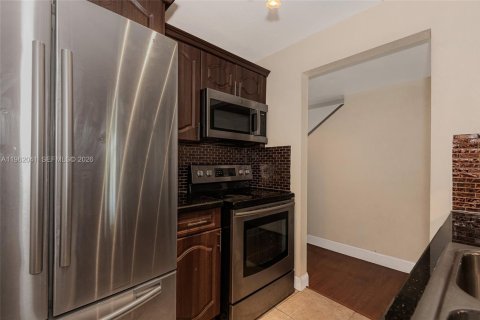 Condominio en venta en Miami, Florida, 2 dormitorios, 103.49 m2 № 2023759 - foto 12