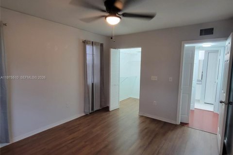 Condominio en alquiler en Pembroke Pines, Florida, 3 dormitorios, 124.49 m2 № 2038476 - foto 10