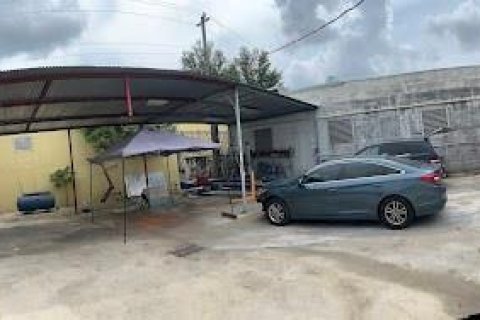 Commercial property in Miami, Florida № 2091091 - photo 24