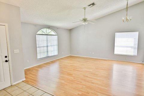Villa ou maison à vendre à Oviedo, Floride: 3 chambres, 121.7 m2 № 2317352 - photo 6