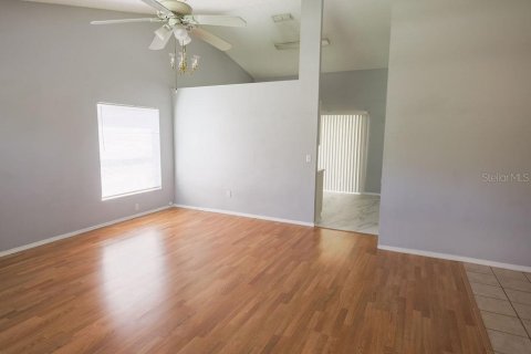 Villa ou maison à vendre à Oviedo, Floride: 3 chambres, 121.7 m2 № 2317352 - photo 4