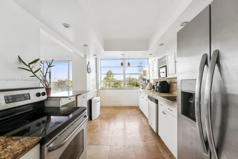 Condo in North Miami, Florida, 2 bedrooms  № 2276350