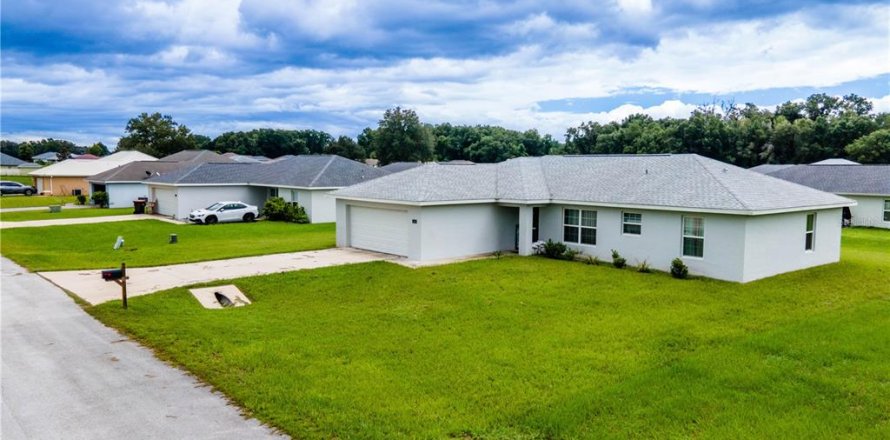 Casa en Citra, Florida 4 dormitorios, 146.97 m2 № 1312509