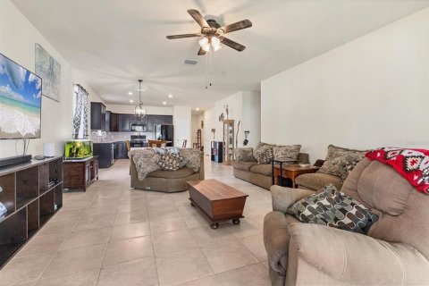 Villa ou maison à vendre à North Port, Floride: 4 chambres, 181.62 m2 № 1593395 - photo 5