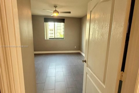 Copropriété à louer à Fort Lauderdale, Floride: 1 chambre, 77.57 m2 № 1696782 - photo 3