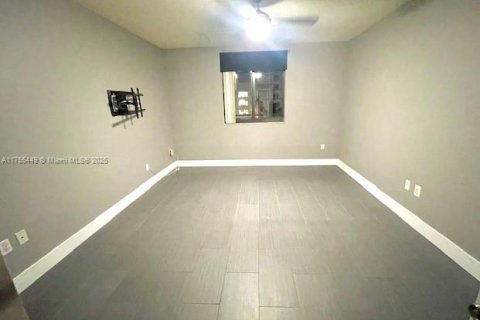 Copropriété à louer à Fort Lauderdale, Floride: 1 chambre, 77.57 m2 № 1696782 - photo 4