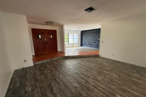 Villa ou maison à vendre à Weeki Wachee, Floride: 3 chambres, 207.26 m2 № 2102224 - photo 8