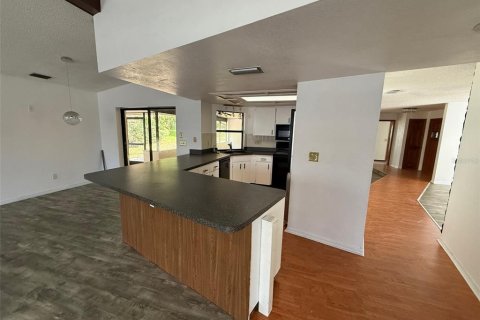Villa ou maison à vendre à Weeki Wachee, Floride: 3 chambres, 207.26 m2 № 2102224 - photo 5