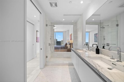 Купить кондоминиум в Майами, Флорида 2 спальни, 105.35м2, № 1993273 - фото 15