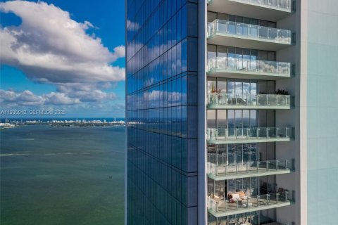 Купить кондоминиум в Майами, Флорида 2 спальни, 105.35м2, № 1993273 - фото 28