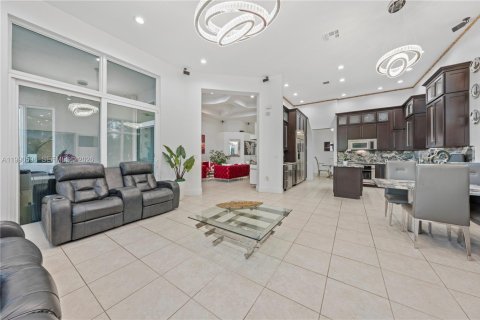 Villa ou maison à vendre à Miramar, Floride: 4 chambres, 229.47 m2 № 2056575 - photo 22