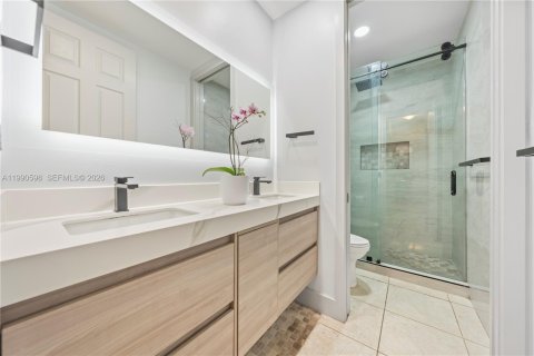 Villa ou maison à vendre à Miramar, Floride: 4 chambres, 229.47 m2 № 2056575 - photo 27