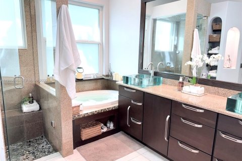 Villa ou maison à vendre à Miramar, Floride: 4 chambres, 229.47 m2 № 2056575 - photo 21