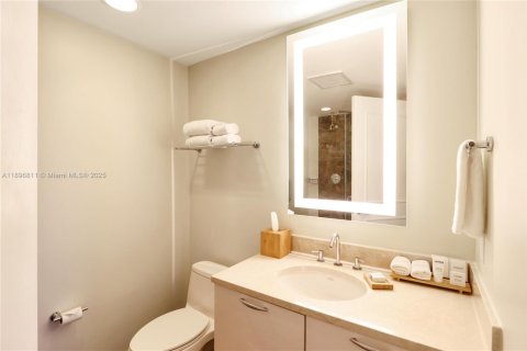 Купить отель в Форт-Лодердейл, Флорида 1 спальня, 95.5м2, № 2015468 - фото 15