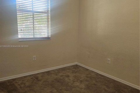 Townhouse in Miami, Florida 3 bedrooms, 134.89 sq.m. № 1946234 - photo 13