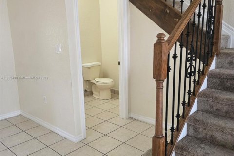 Townhouse in Miami, Florida 3 bedrooms, 134.89 sq.m. № 1946234 - photo 3