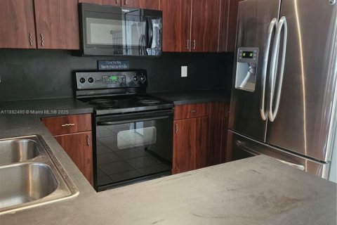 Townhouse in Miami, Florida 3 bedrooms, 134.89 sq.m. № 1946234 - photo 7