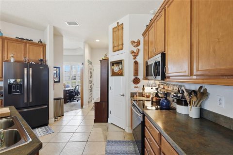 House in Palm Coast, Florida 3 bedrooms, 203.73 sq.m. № 2214476 - photo 9