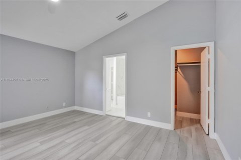 House in Coconut Creek, Florida 3 bedrooms, 122.54 sq.m. № 1817712 - photo 9