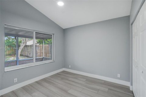 House in Coconut Creek, Florida 3 bedrooms, 122.54 sq.m. № 1817712 - photo 15