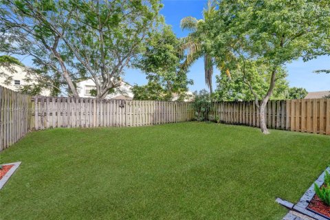 House in Coconut Creek, Florida 3 bedrooms, 122.54 sq.m. № 1817712 - photo 30