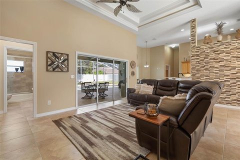 House in Palm Coast, Florida 4 bedrooms, 202.16 sq.m. № 2396424 - photo 8