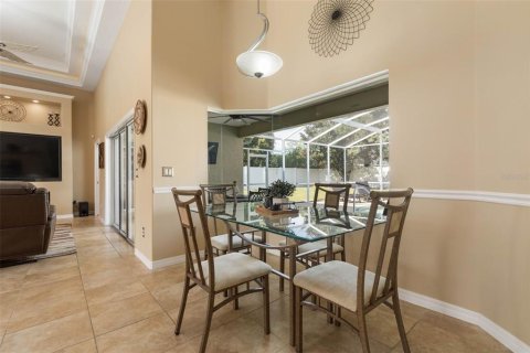 House in Palm Coast, Florida 4 bedrooms, 202.16 sq.m. № 2396424 - photo 14
