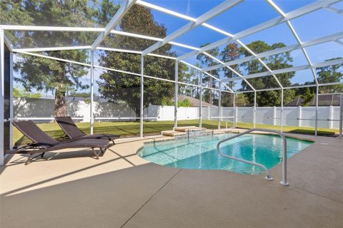 House in Palm Coast, Florida 4 bedrooms, 202.16 sq.m. № 2396424 - photo 17