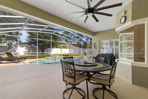 House in Palm Coast, Florida 4 bedrooms, 202.16 sq.m. № 2396424 - photo 15