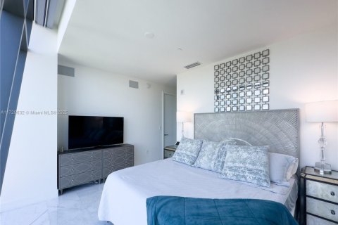 Condo in Miami, Florida, 3 bedrooms  № 1710768 - photo 17