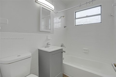 Снять в аренду квартиру в Опа-Локка, Флорида 2 спальни, 60.39м2, № 2032783 - фото 15