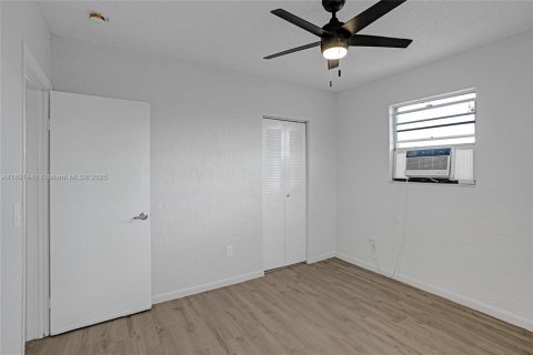 Снять в аренду квартиру в Опа-Локка, Флорида 2 спальни, 60.39м2, № 2032783 - фото 7