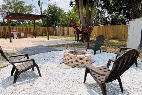 House in Pompano Beach, Florida 3 bedrooms № 1818157 - photo 17