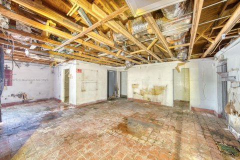 Propiedad comercial en venta en Fort Lauderdale, Florida № 1887987 - foto 25