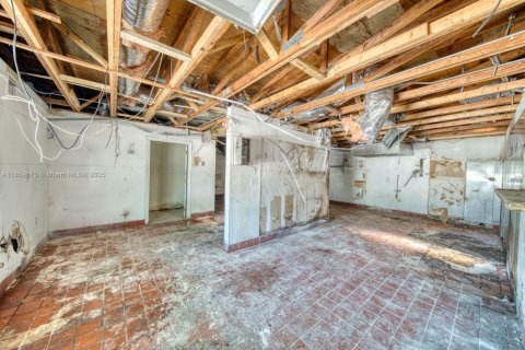 Propiedad comercial en venta en Fort Lauderdale, Florida № 1887987 - foto 28