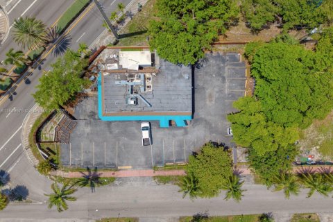 Propiedad comercial en venta en Fort Lauderdale, Florida № 1887987 - foto 2