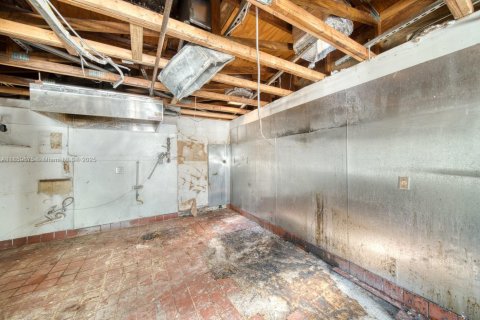 Propiedad comercial en venta en Fort Lauderdale, Florida № 1887987 - foto 26