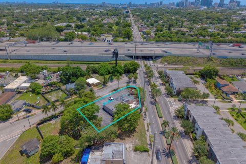 Propiedad comercial en venta en Fort Lauderdale, Florida № 1887987 - foto 18