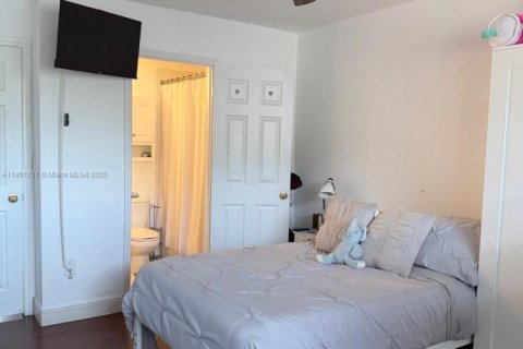 Condo in Doral, Florida, 2 bedrooms  № 1953510 - photo 4