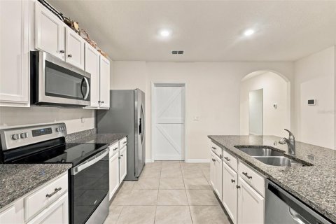 House in Sanford, Florida 3 bedrooms, 157.66 sq.m. № 2420149 - photo 30
