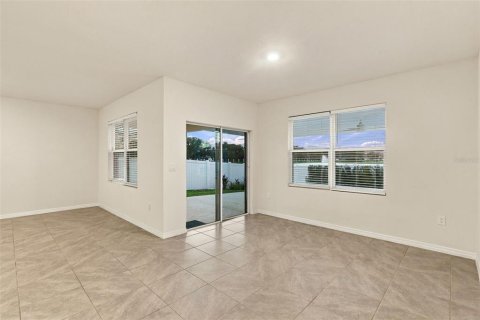 House in Sanford, Florida 3 bedrooms, 157.66 sq.m. № 2420149 - photo 22