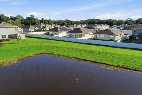 House in Sanford, Florida 3 bedrooms, 157.66 sq.m. № 2420149 - photo 16