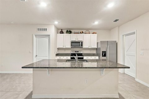 House in Sanford, Florida 3 bedrooms, 157.66 sq.m. № 2420149 - photo 29