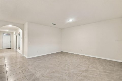House in Sanford, Florida 3 bedrooms, 157.66 sq.m. № 2420149 - photo 23