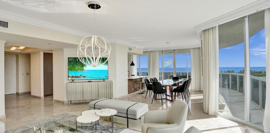 Condominio en Fort Lauderdale, Florida, 3 dormitorios № 2177612