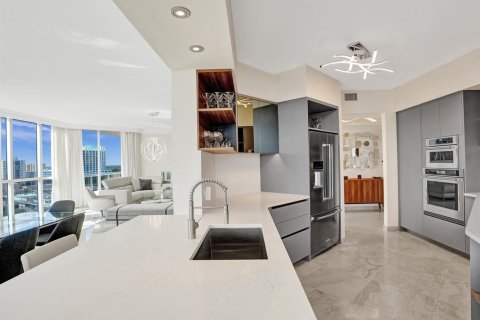 Condominio en venta en Fort Lauderdale, Florida, 3 dormitorios, 215.35 m2 № 2177612 - foto 8