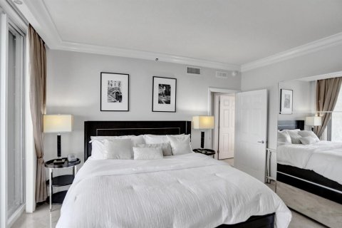 Condominio en venta en Fort Lauderdale, Florida, 3 dormitorios, 215.35 m2 № 2177612 - foto 23