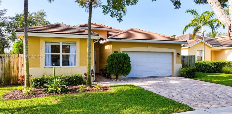 Villa ou maison à Homestead, Floride 3 chambres, 167.22 m2 № 1987231